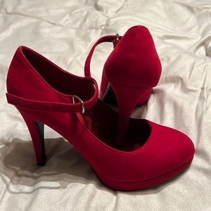 Mary Jane Pumps